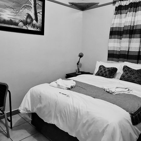 My House Guest House Pretoria Ngoại thất bức ảnh